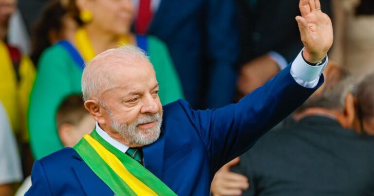 Lula minimiza pesquisas e diz que não vê como não ganhar eleições