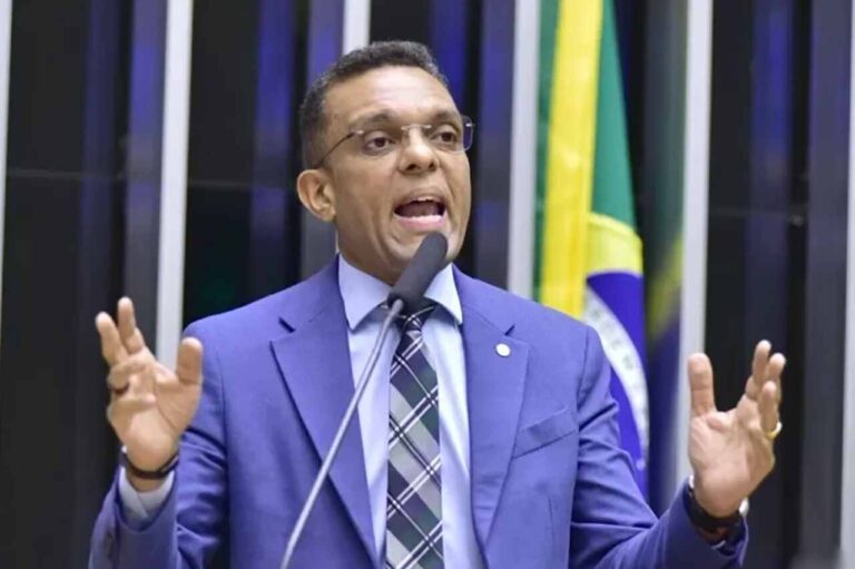 Otoni de Paula aconselha evangélicos a não votarem em candidatos que demonizam Lula