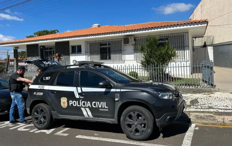 Corpo de mulher é encontrado enterrado em quintal em Campo Mourão