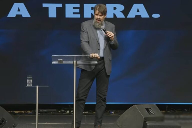 Pastor Tassos Lycurgo provoca polêmica ao comparar igreja com exército em guerra