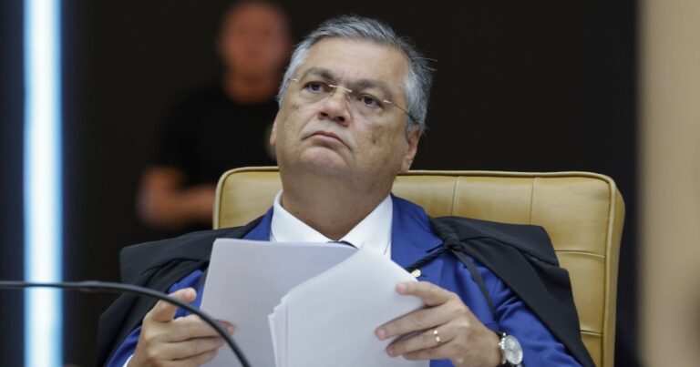 STF adia julgamento sobre Moraes para depois das eleições