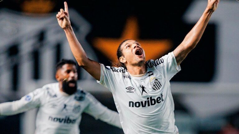 Santos vence Atlético-MG e abre vantagem de dois gols nas quartas da Sul-Americana