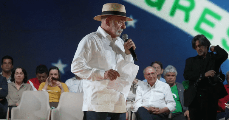 Campanha de Lula orienta presidente a não participar de debate antes do primeiro turno