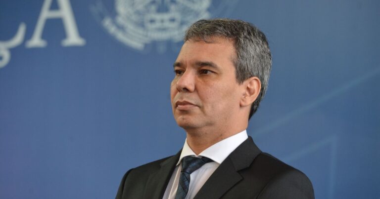 Ministro da Justiça cita operação em 19 estados e bloqueio de R$ 508 milhões do PCC