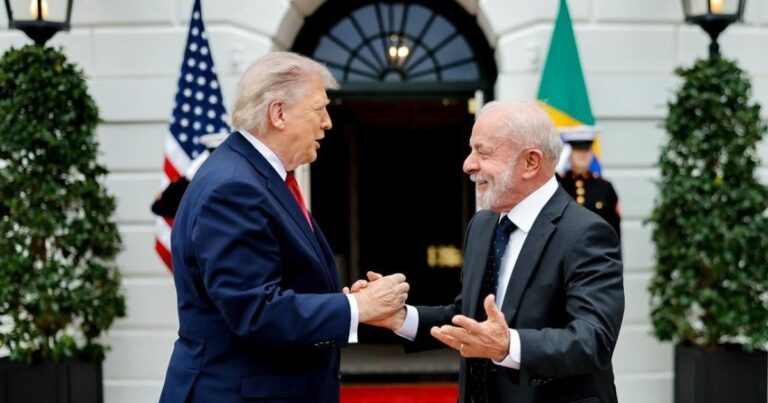 PT teme interferência de Trump enquanto Flávio Bolsonaro empata com Lula