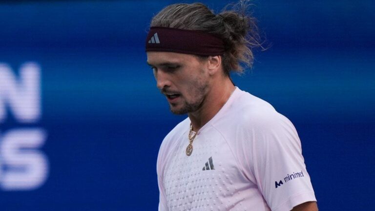 Zverev vence US Open e perde metade da premiação por regra do torneio
