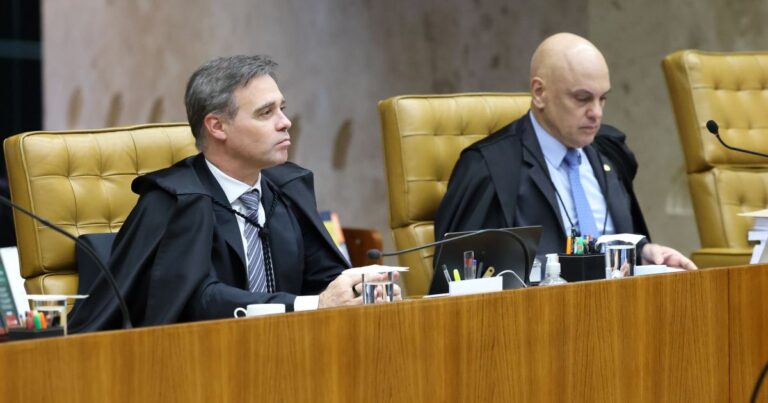 STF coloca Moraes e Mendonça lado a lado em sessão plenária