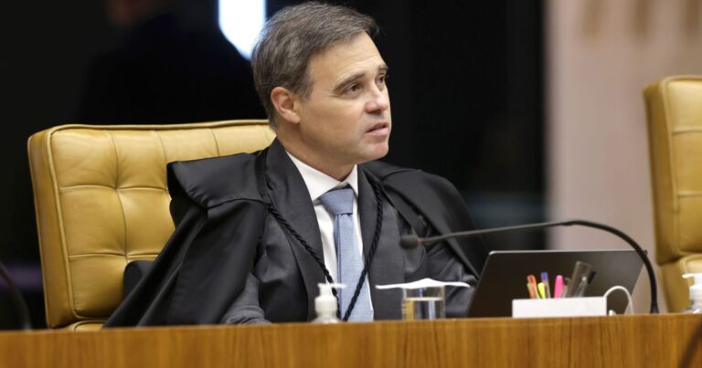 Mendonça diz que retirada de sigilo do celular de Vorcaro tumultua julgamento