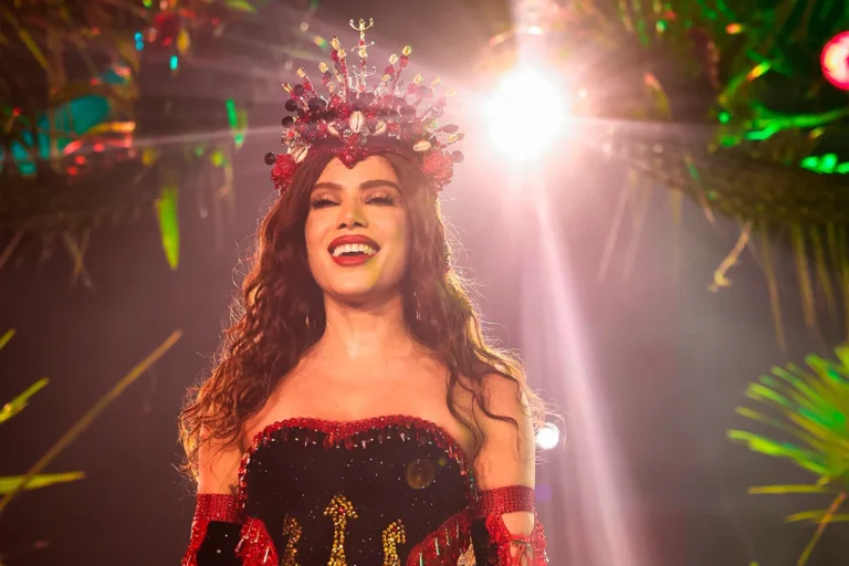 Anitta perde disputa de samba-enredo na Grande Rio apesar de coroação