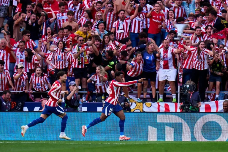 Atlético vence Real Madrid no Dérbi e ultrapassa rival na liderança espanhola