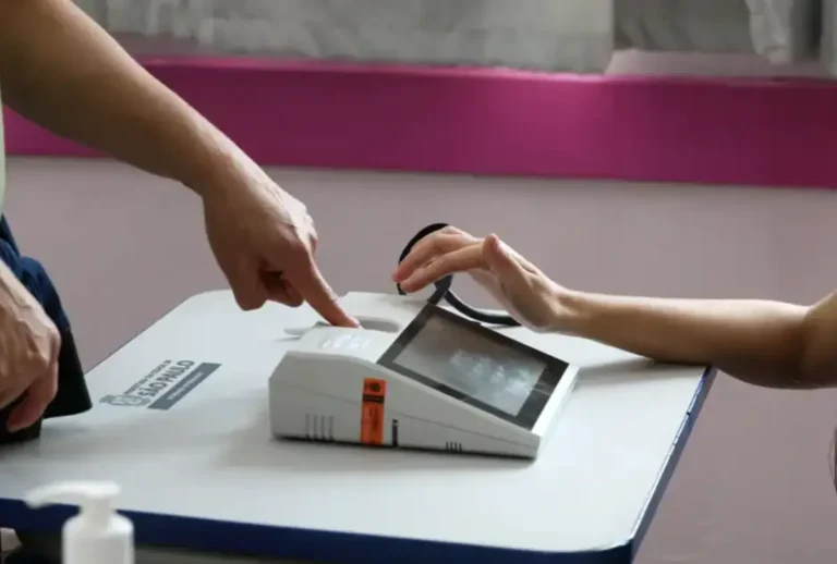TSE confirma que eleitor sem biometria pode votar em 2026