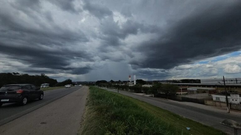 INMET emite alerta amarelo para tempestades em todo o Paraná