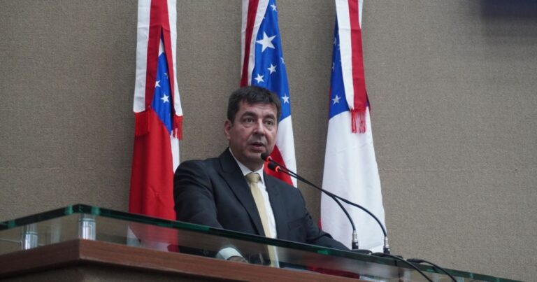Polícia Federal afasta diretor de inteligência Leandro Almada