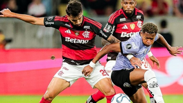 Flamengo avança à semifinal da Libertadores após vitória no Maracanã