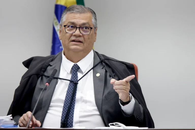 Dino derruba decisão de Mendonça e libera posts sobre Nossa Senhora