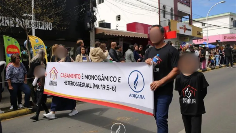 Ministério Público de SC apura discriminação em participação da Assembleia de Deus em desfile