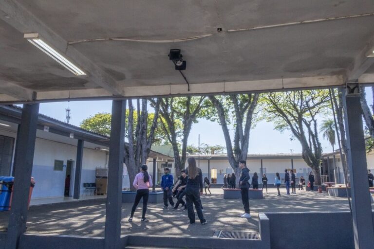 Cianorte substitui sirenes por músicas em 15 escolas para acolher alunos com TEA