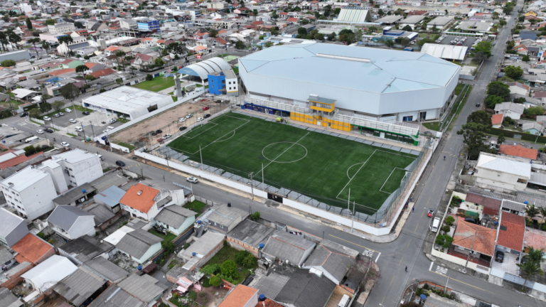 Estádio Municipal de Pinhais atinge 85% das obras e ganha novos espaços