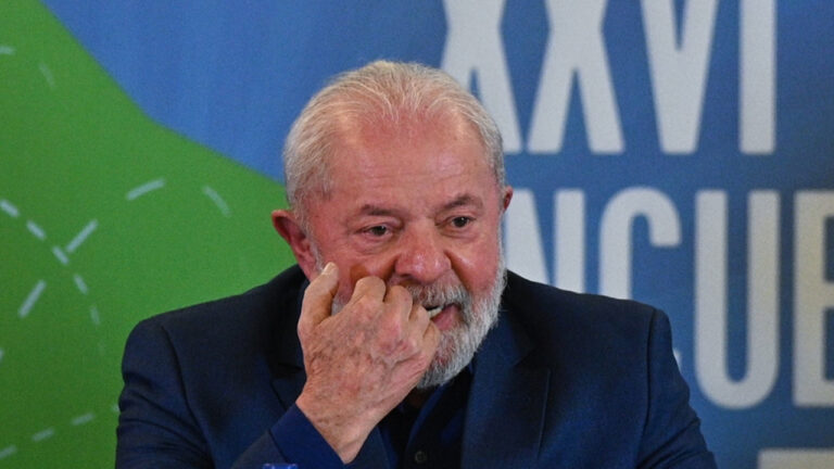 Colunista critica campanha de Lula por usar argumento sobre Nossa Senhora Aparecida