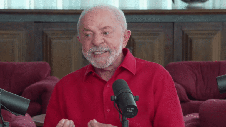 Lula afirma estar tentando ajudar com dívida do estádio do Corinthians