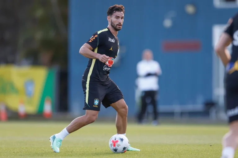 Martinelli exalta privilégio de atuar na Seleção Brasileira após convocação de Ancelotti
