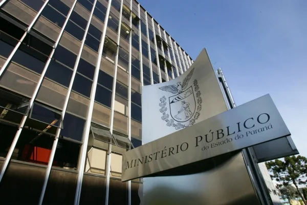 Homem é condenado a 17 anos de prisão por atear fogo na companheira em Foz do Iguaçu