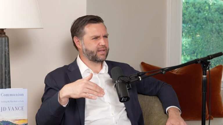 JD Vance afirma ver escuridão espiritual entre líderes mundiais em podcast