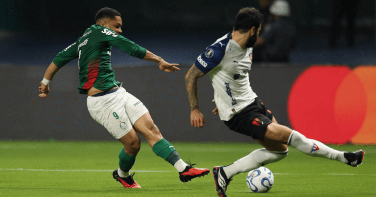 Palmeiras visita LDU na altitude de Quito em busca da vaga na semifinal