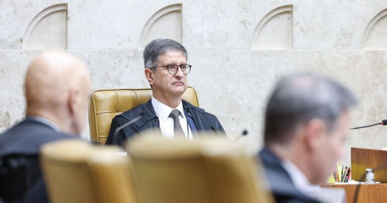 Fachin suspende apuração da PGR sobre interferência em relatório da PF