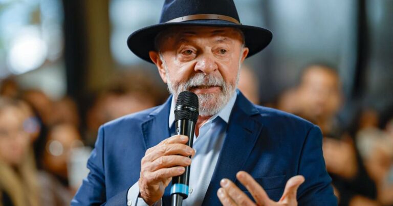 Aprovação de Lula cai para 42% em pesquisa realizada em setembro