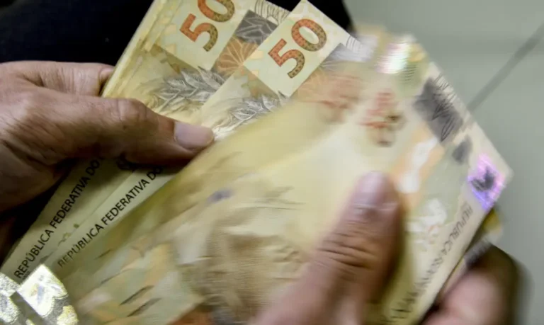 Endividamento no Paraná sobe a 18,5% em agosto