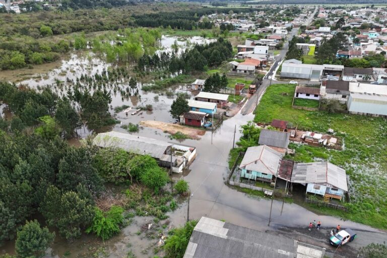 Rio Iguaçu segue acima do nível de alarme em União da Vitória no Paraná
