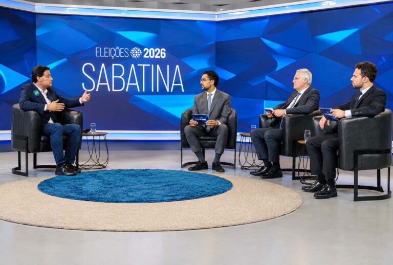 Sandro Alex promete governo com entregas ao participar de sabatina no Paraná