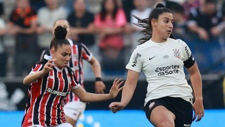 São Paulo bate Corinthians e abre vantagem na final do Brasileirão Feminino
