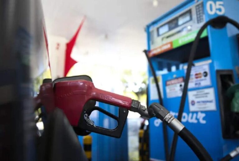 Governo prorroga subsídio de R$ 2,12 por litro de diesel por mais 30 dias