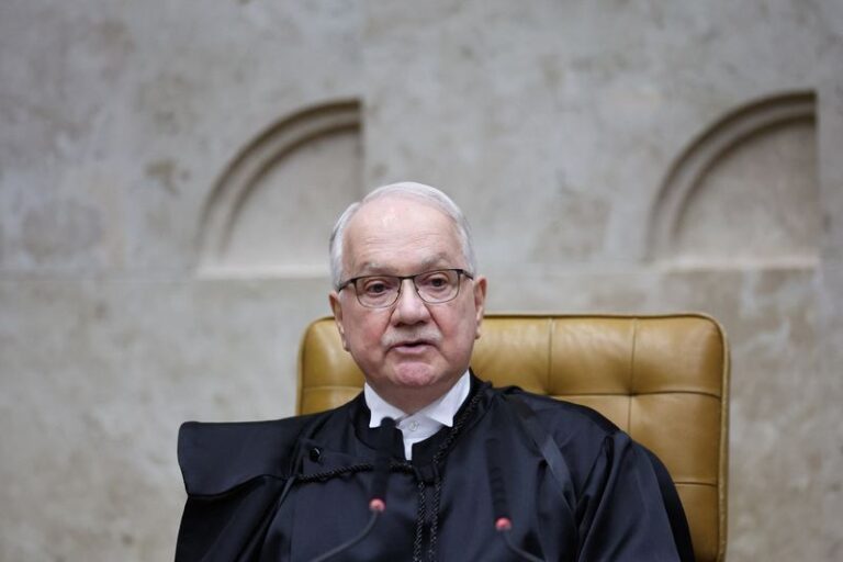 Fachin promete resposta firme à crise do STF sem atalhos constitucionais