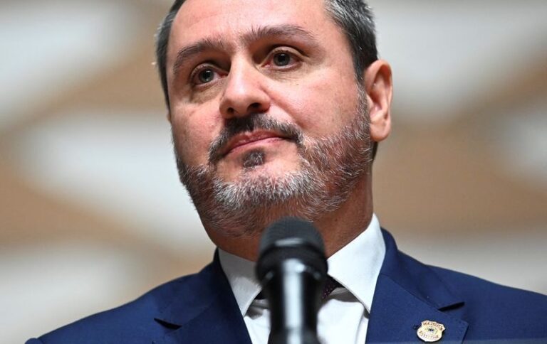 AGU representa diretor da PF em todos os processos no STF