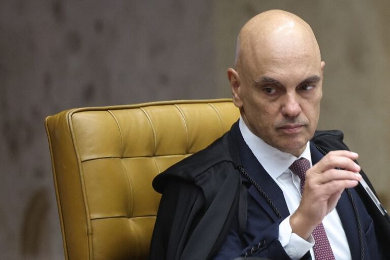 Moraes afirma que investigação contra ele é tentativa de golpe e vingança