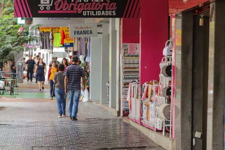 Varejo brasileiro cresce 2,9% no primeiro semestre de 2026