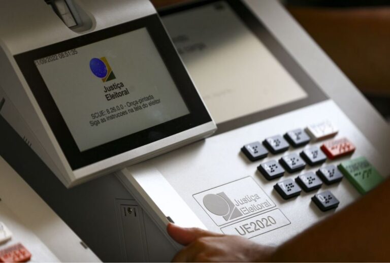 Mais de 6 mil eleitores do Paraná se cadastram para votar em trânsito em outubro
