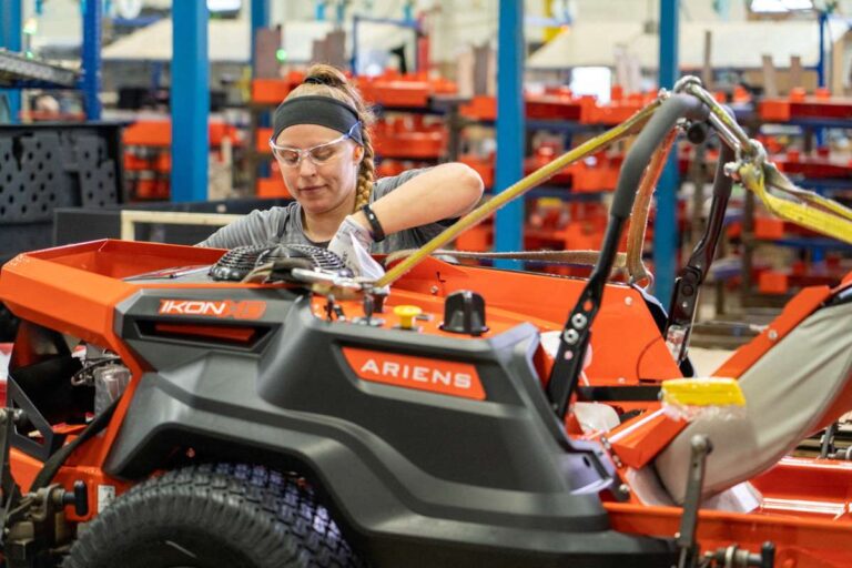 Produção industrial dos EUA cresce 0,7% em setembro e supera expectativas