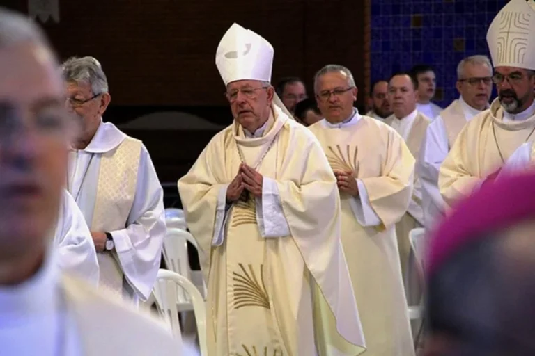 Artigo analisa influência da religião na política e história do Brasil