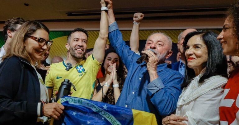Lula coteja Camilo Santana, André Janones e Silvio Costa para reconfigurar governo