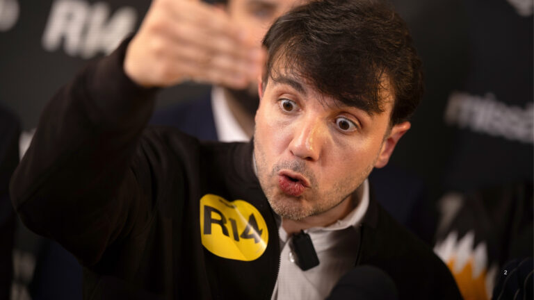 Renan Santos ataca Flávio Bolsonaro após votar em São Paulo