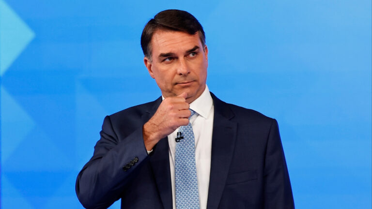 STF nega existência de operação da PF contra Flávio Bolsonaro