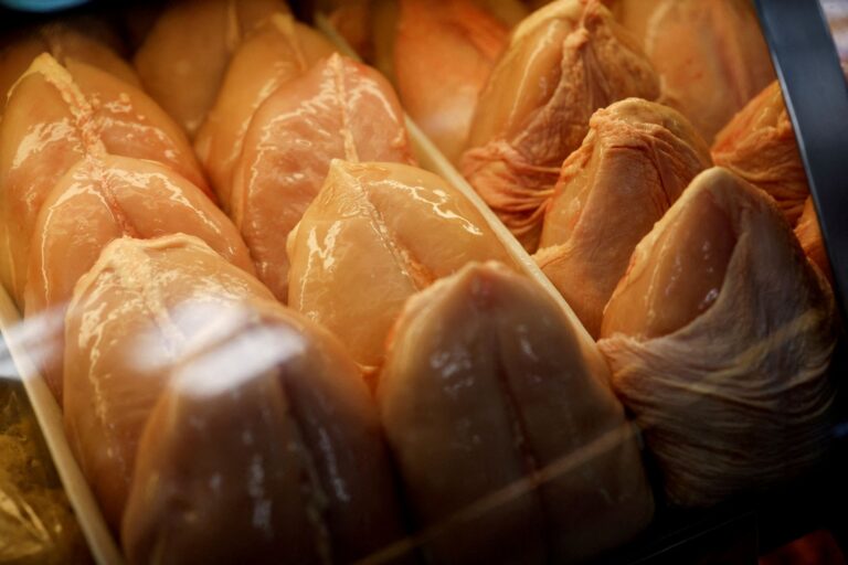 Brasil antecipa exportação de frango para UE antes de suspensão de certificados
