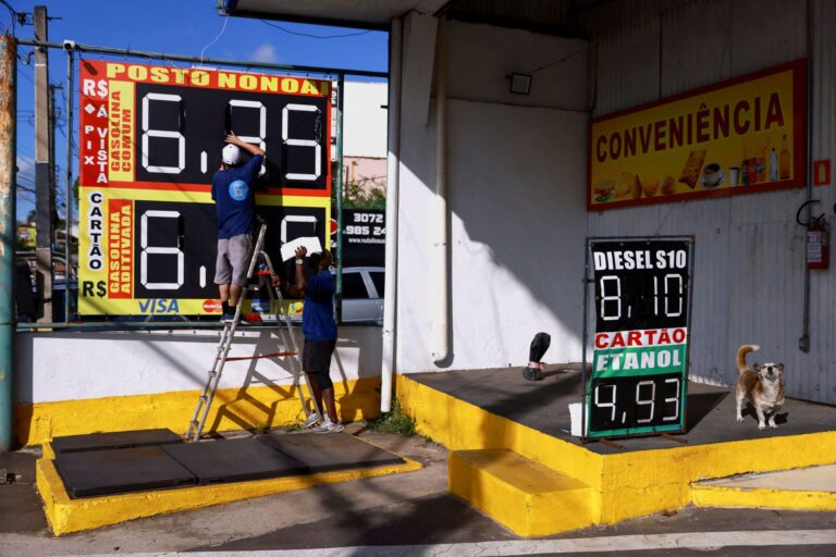Governo prevê que oferta de diesel supere demanda em 6% em outubro