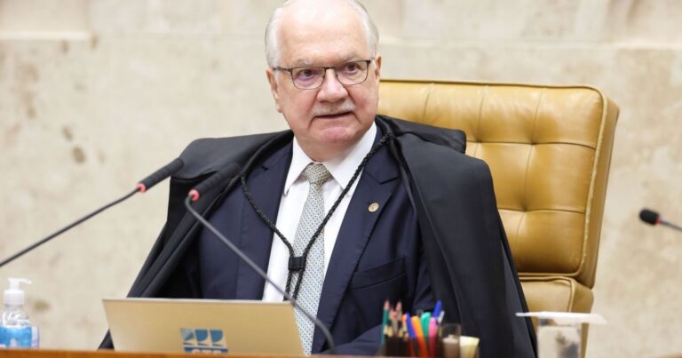 Fachin nega a Fux acesso imediato ao inquérito das fake news