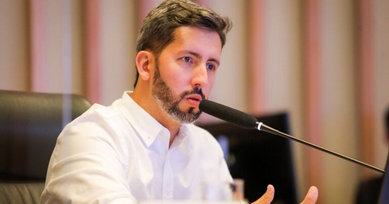Leandro Grass vota no segundo turno para governador do Distrito Federal