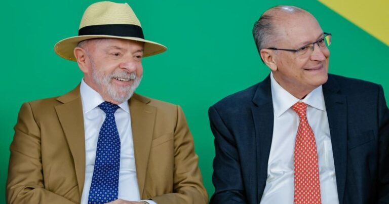 Kátia Abreu critica comunicação do PT e cobra mais espaço para Alckmin